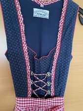 Klassisches Midi-Dirndl vom Trachtenhof Nübler, Gr. 38, rot-blau. 🤩