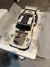 1/18 Exoto Porsche 935 Martini 1976 #3 Racing Legend weiß mit Box RLG18103