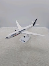 Modellflugzeug Lufthansa A330-300 Fanhansa Diversity Wins Snapfit 1:200