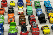 Disney Pixar Cars Mini Racers