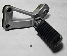 FUSSRASTENANLAGE HINTEN LINKS