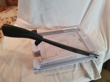 Papierschneidegerät