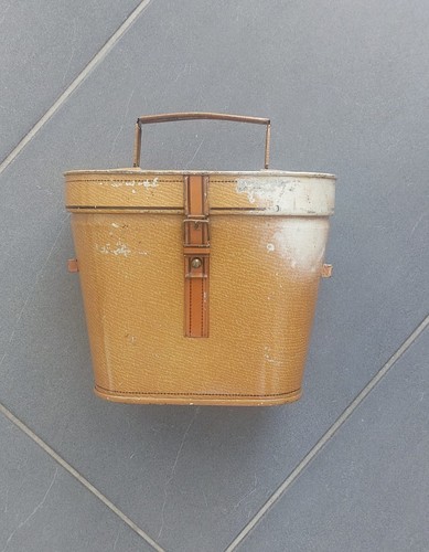 Huntley palmers biscuit tin - &,