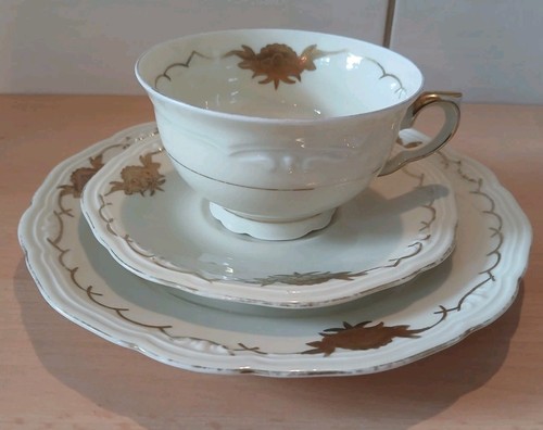 Sammeltasse golddekor - w, "
