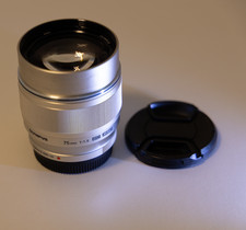 Olympus / OM SYSTEM 75mm F1.8