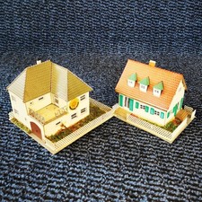 Auhagen 1/46 / Arztpraxis mit Landhaus / DDR / Modellbahnhäuser / Pappe