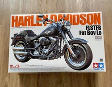 Tamiya Bausatz 1:6  „HARLY DAVIDSON FLSTFB FAT BOY LO“