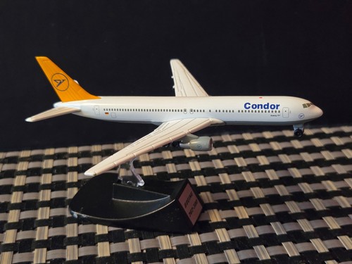 Boeing 767 300 condor - ➔, ➔