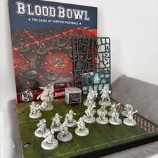 Blood Bowl – Complete Chaos Dwarf Collection – Team, Star Players, Pitch, Dice