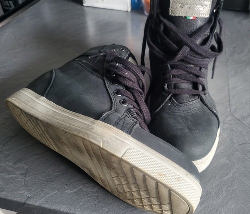 Motorradschuhe