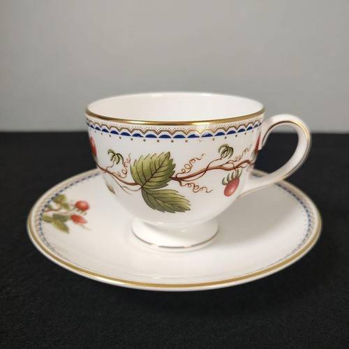 Wedgwood wild strawberry - wild,