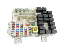 Sicherungskasten Zentralelektrik Relaiskasten für Mitsubishi Colt CZC 1,5 80KW