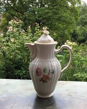 KPM Berlin Rocaille Kaffeekanne 1. Wahl Blumen & Goldrand  1. Wahl top