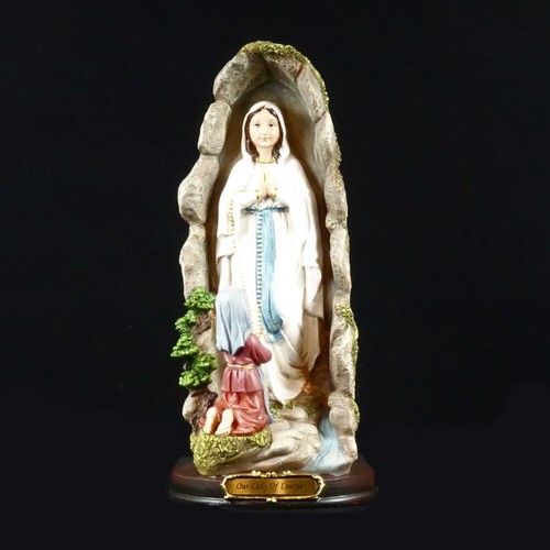Madonna von lourdes - lourdes, statue
