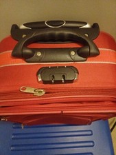 Koffer Handgepäck Flugzeug 4 starke Rollen Kabinen Trolley rot viel Platz+Fächer