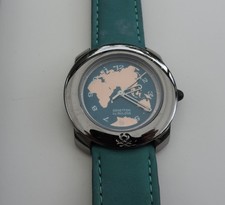 Armbanduhr United Colors of Benetton by Bulova - grün - Lederarmband - Weltkarte