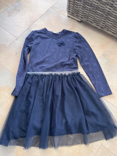 Blaues kleid mit - mit, in