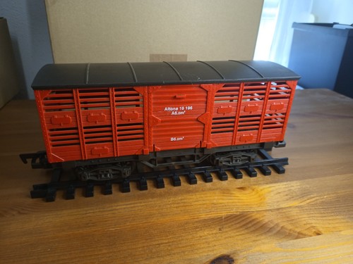 New ray wagon - wagon, g