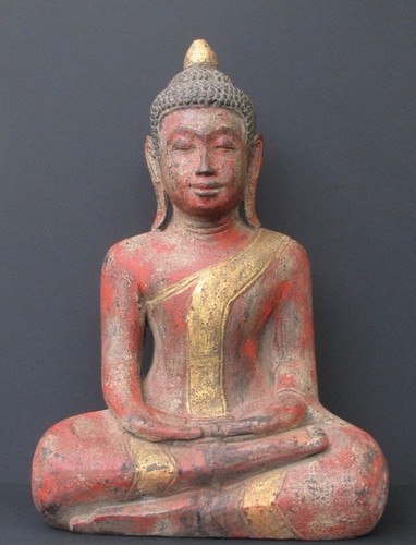 Buddha aus holz - aus,