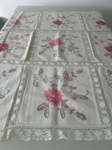 Alte bestickte tischdecke - bestickte,
