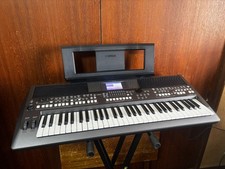 Yamaha PSR-S670 61-Tasten