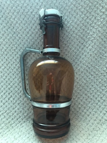 Bierkrug aus braunem glas 2 - aus,