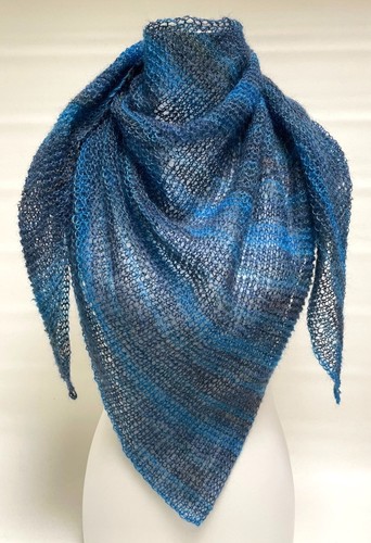 Handgestricktes tuch - handgestricktes,