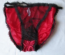 DDR Dessous Slip rot schwarz