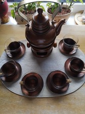 Teekanne und Stövchen