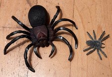 Spielfiguren, 2 Spinnen