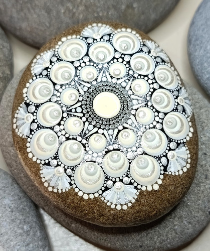 Mandala stein weiß - xl-mandala,
