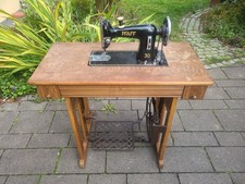 Alter Nähmaschinentisch PFAFF 30