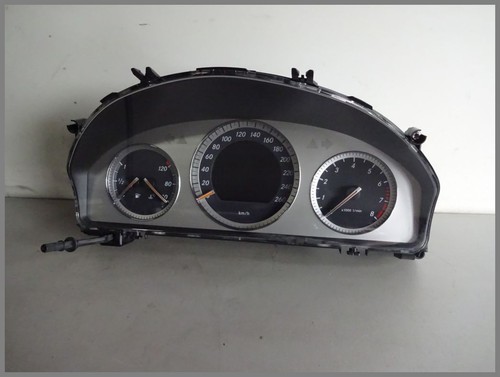 Mercedes w204 c180 - c180, tacho