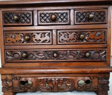 KLEINE HARTHOLZ GESCHNITZTE