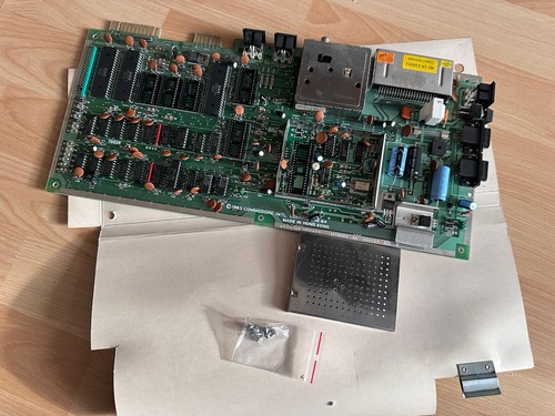 Commodore c64 mainboard 250407 - commodore,