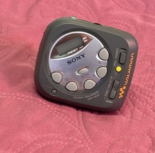 SONY SRF-M35 FM AM Radio Walkman - NEU OVP