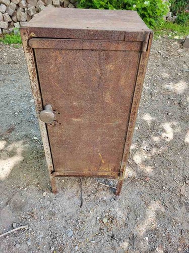 Alter metallschrank - alter,