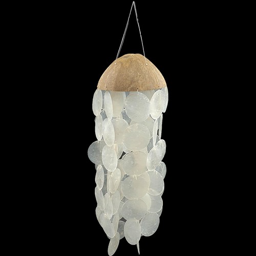 Windspiel aus kokosnuss und - aus,