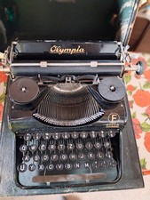 Alte Schreibmaschine Olympia Filia Reiseschreibmaschine im Koffer