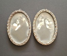 Alte Rahmen, 2 ovale Stück