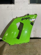 Seite aus Kunststoff vorne