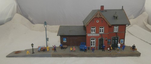 Gebäude bahnhof - gebäude,
