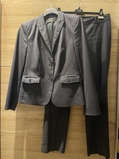 Damen-Businessanzug. Jacke und