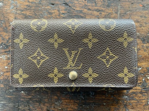 Louis vuitton wallet - louis,