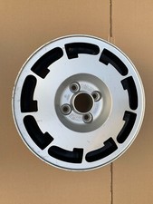 VW Golf 1 GTI 14 Zoll 6 x 14 ET 38 171601025A Alufelge Pirelli / fast wie NEU