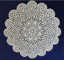 Gehäkeltes doily - gehäkeltes,