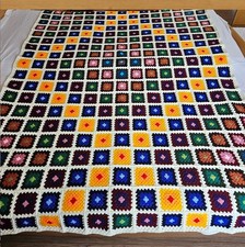 schöne grosse Häkeldecke