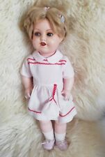 König & Wernicke Puppe K&W 155-10 mit Schelmen-Schlafaugen