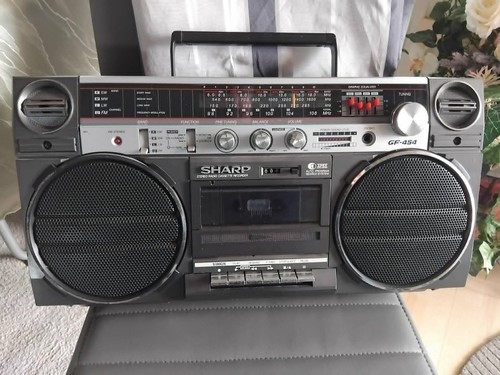 Ghettoblaster boombox sharp - ghettoblaster/boombox,