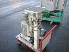 Leybold DK Serie DK50 Drehkolben-Zweistufen-Vakuumpumpe Typ: DK 50